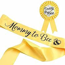 Bee Themed Gender Reveal, Bee Gender Reveal, Mommy To Bee, Bee Baby Shower Theme, Baby Shower Yellow, Ikat Pinggang, Bee Baby, Baby Shower Decorations For Boys, Baby Shower Flowers