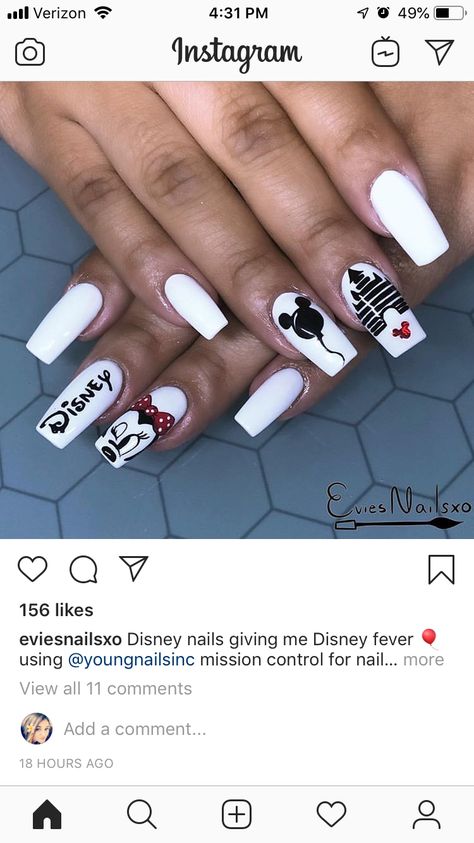 Disneyland Paris Nails, Mickey Mouse Nails Design, French Ombre Pink, Disney Themed Nails Acrylic, Disney Nails Short, Pixar Room, Pixar Nails, Mickey Mouse Nail Design, Minnie Mouse Nail Art