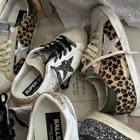 🧉🐆🔥 GOLDEN LOVERS!!!! 5/6/7/8/9 #goldengoose #goldengoosedeluxebrand SHOP ONLINE Super Rich Kids, Shoe Wishlist, Stockholm Style, Golden Goose Sneakers, Hype Shoes, Shoe Inspo, Golden Goose Shoes, Aesthetic Shoes, Blair Waldorf