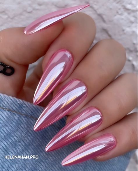 Pink Mirror Nails, Metallic Pink Nails, Pink Metallic Nails, Pink Chrome Nails, Salon Nails, Press On Nails Medium, Pink Chrome, Pointed Nails, Nails Medium