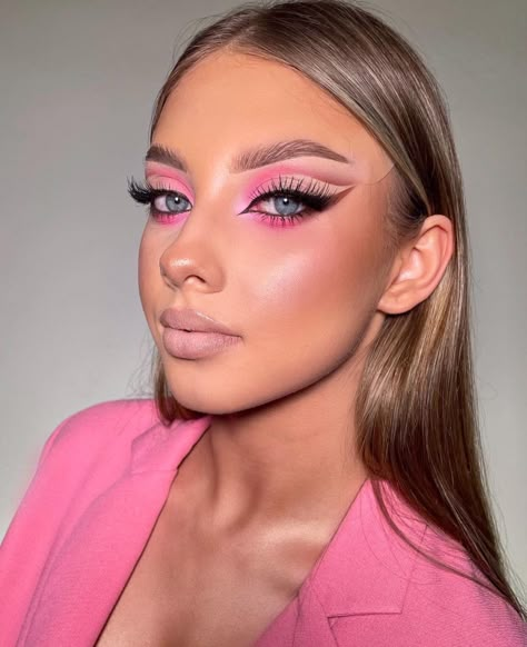 Valentines Day Makeup Looks, Modern Barbie, Natural Prom Makeup, Eye Makeup Images, Classy Makeup, Glam Wedding Makeup, Day Makeup Looks, Barbie Makeup, Valentines Day Makeup