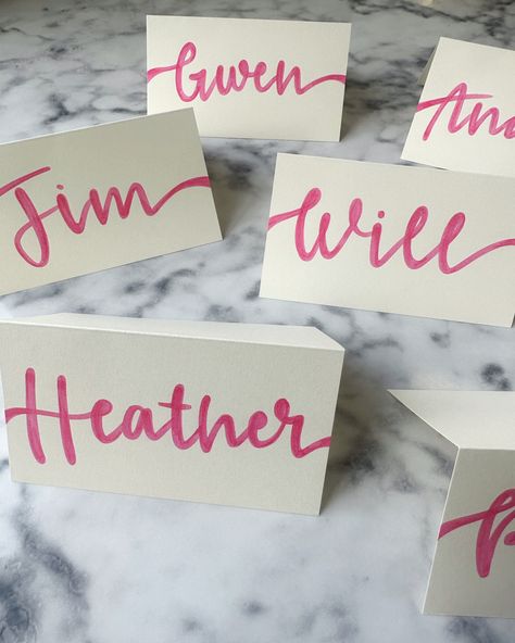 Personalized Handwritten Calligraphy Place Cards - Etsy Wedding Place Setting Cards, Placement Cards Wedding, Wedding Caligraphy, Hand Lettering Diy, Handwritten Place Cards, Baby Shower Place Cards, Calligraphy Place Cards, Diy Place Cards, Place Setting Cards