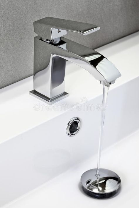 Chrome Tapware, Mixer Taps Bathroom, Sink Tap Design, Bathroom Mixer Tap, Best Bathroom Faucets, Bathroom Taps Modern Stainless Steel, Silver Bathroom, Modern Design Trends, Chrome Taps