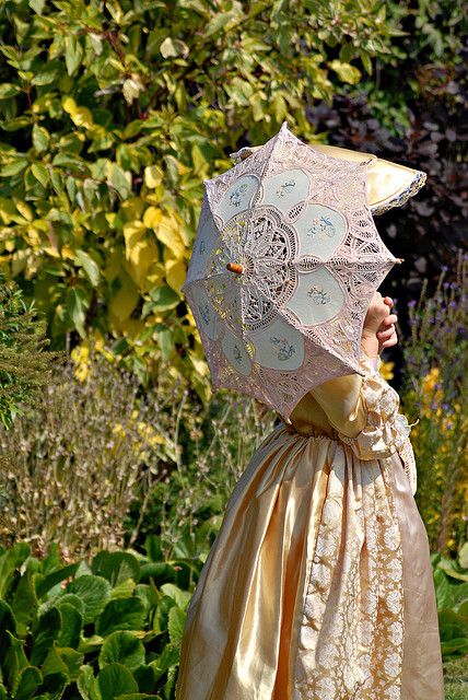 Our must-have fashion accessory from the #Victorian era? A gorgeous parasol, hands down! Victorian Girl - Havenstreet Victorian Weekend by John C Williams, via Flickr Parasol Aesthetic Vintage, Victorian Era Umbrella, 1800s Umbrella, Parasol Umbrella Aesthetic, Rococo Umbrella, 1800s Vibe, Victorian Era Accessories, Parasol Aesthetic, Victorian Umbrella