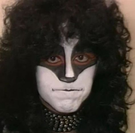 Vinnie Vincent, Eric Carr, Peter Criss, Kiss Army, Paul Stanley, Hot Band, Kiss Band, Rock And Roll Bands, Goth Makeup