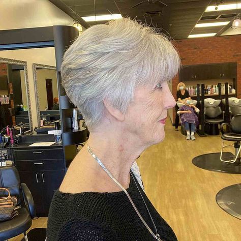 Short Haircuts For Older Women, Wedge Haircut, Short White Hair, Haircuts For Older Women, Wedge Hairstyles, Short Grey Hair, Mom Hairstyles, Short Hair Over 60, Very Short Hair