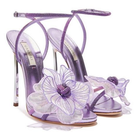 Lilac Heels, Collage Outfits, Purple Pumps, Luxury Heels, Purple Heels, Fashion Shoes Heels, Funky Shoes, Stunning Shoes, Pink Heels