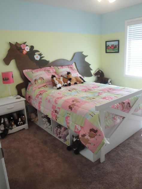 horse bedroom                                                                                                                                                                                 More Horse Girls Bedroom, Horse Room Decor, Barn Bedroom, Horse Themed Bedrooms, Horse Bedroom, Cowgirl Bedroom, Western Room, Cowgirl Room, Horse Room