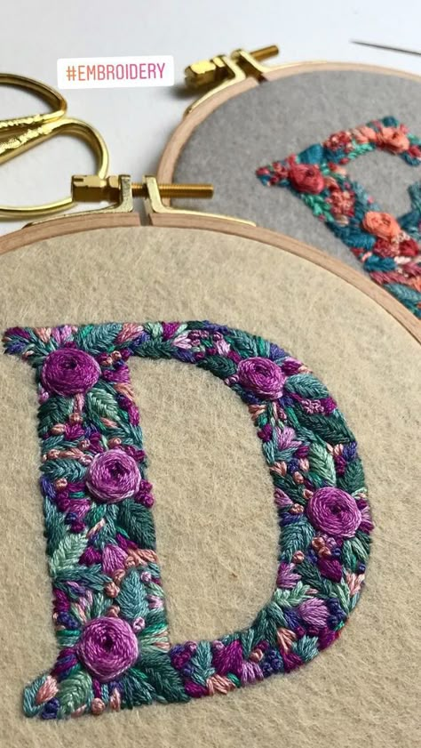 Letter D Embroidery, Letters With Flowers, Sulaman Pita, Embroidery Alphabet, Embroidery Letters, Hand Embroidery Projects, Pola Sulam, Hand Embroidery Flowers, Embroidery Patterns Vintage