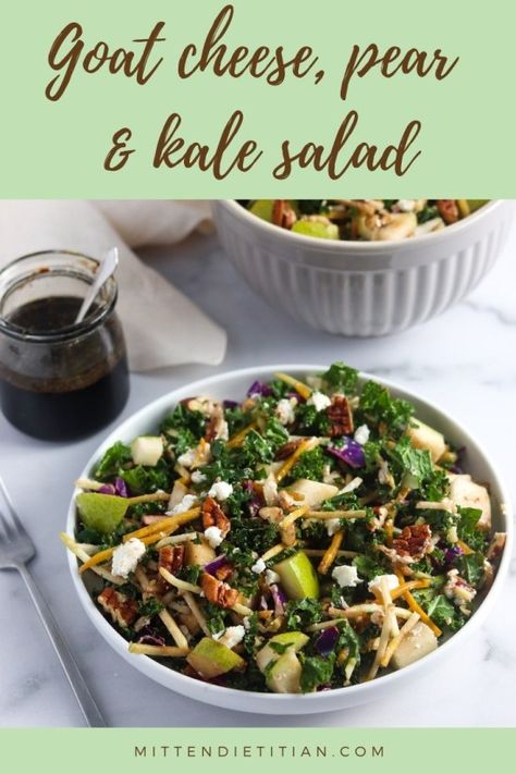 Veggie Slaw, Pasta Salad Recipes Easy, Easy Skillet Recipes, Pear Salad Recipes, Dietitian Recipes, Dinner Recipes Ideas, Easy Skillet Meals, Pear Salad, Easy Skillet