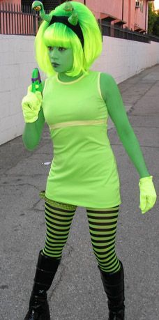 Diy Alien Costume, Alien Costume Women, Martian Costume, Space Girl Costume, Alien Costumes, Green Martian, Alien Halloween Costume, Pirate Girl Costume, Space Costume