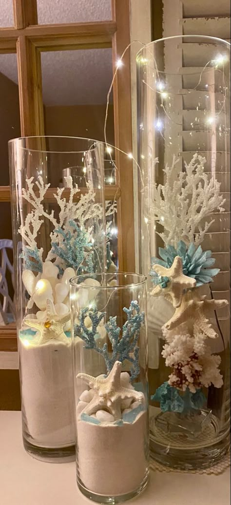 Sea Themed Table Decor, Seashell Centerpiece Ideas, Under The Sea Sweet 16 Decorations, Ocean Table Decorations, Ocean Tea Party, Adult Ocean Theme Party, Beach Theme Prom, Ocean Themed Centerpieces, Fall Beach Decor