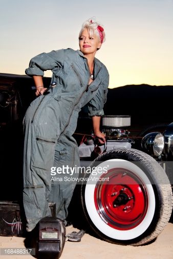 Mechanic Woman Aesthetic, Mechanic Costume, Mechanics Aesthetic, Mechanic Clothes, Mechanic Coveralls, Classic Car Photoshoot, Woman Mechanic, Girl Mechanics, Car Poses