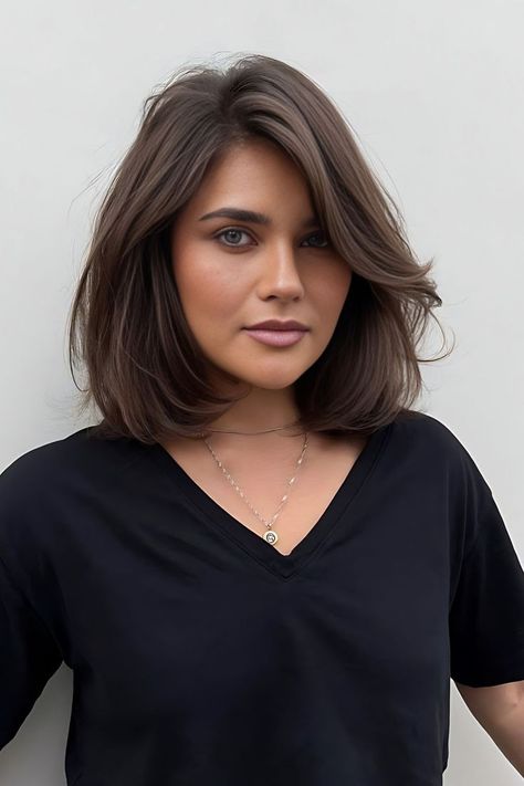 Baroque Bob Above The Shoulder Haircuts, Above Shoulder Hair, Volume Haircut, Above Shoulder Length Hair, Blonde Hair Short, Short Stacked Bob, Short Blonde Bob, Stacked Bob Haircuts, Short Stacked Hair