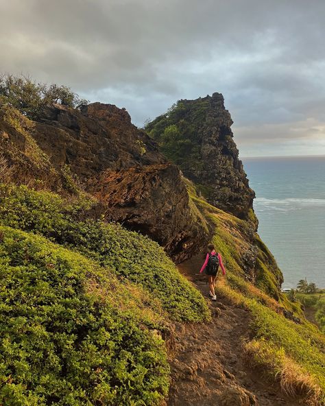 weekended a lil too hard… Hawaii Hike, Hawaii Hikes, Hawaii Life, Hawaii Beach, 2025 Vision, Island Living, Oahu Hawaii, Sunrise Photography, Ocean Life