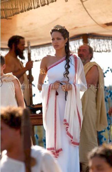 Angelina Jolie in Alexander Alexander Movie, Roman Clothing, Greek Outfit, Greek Style Dress, Roman Dress, Greek Dress, Toga Party, Roman Costume, Greek Costume