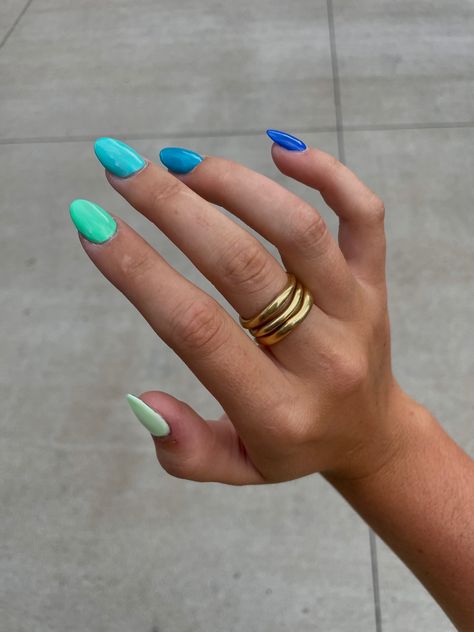 Blue To Green Nails, Easy Nail Color Ideas, Nail Color For Summer, Nails With Different Colors On Each Nail, Almond Shaped Dip Nails, Each Finger Different Color Nails, Blue Nails Multicolor, Blue And Turquoise Nails, Two Toned Blue Nails