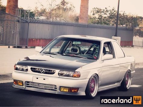 Únete/Join us on fb/Racerland. Link in bio #Nissan #b13 #stance #lowride #sentra Nissan V16, Nissan B14, Nissan B13, Nissan Sentra B13, Vw Pointer, B13 Nissan, Drift Kart, Datsun Car, Nissan Nismo