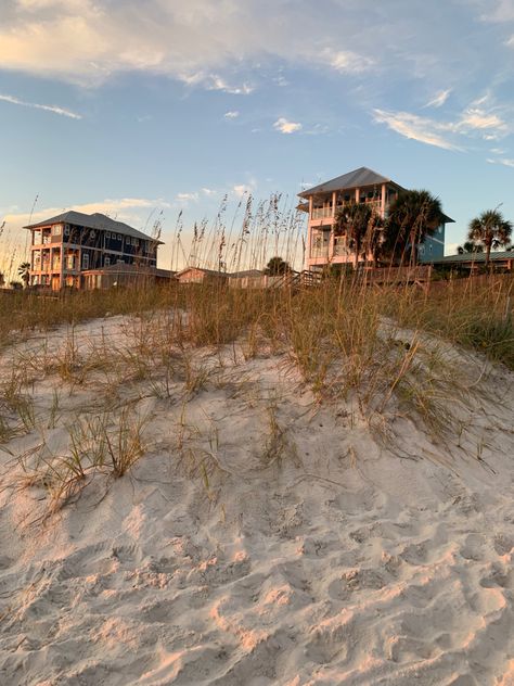 Old Coastal Town Aesthetic, Florida Beach Town Aesthetic, Costal Life Aesthetic, Coastal Beach Town Aesthetic, Small Town Florida Aesthetic, Coastal Small Town, Beachside Town Aesthetic, Beach Village Aesthetic, Summer Beach Town Aesthetic