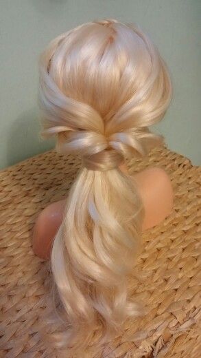 Princess Ponytail Princess Ponytail Hairstyles, Princess With Blonde Hair, 1950s Ponytail, Blonde Hair Ponytail, Princess Ponytail, Character Hair, Hair Dressing, All Hairstyles, Coffee Shops Interior