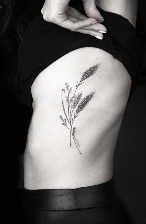 160+ Black And Gray Tattoos You'll Wish You Had This Summer - List Inspire Wheat Tattoo, Black And Gray Tattoos, Ukrainian Tattoo, Symmetrical Tattoo, Rose Drawing Tattoo, Fern Tattoo, Finger Tattoo For Women, Elements Tattoo, Sunflower Tattoos