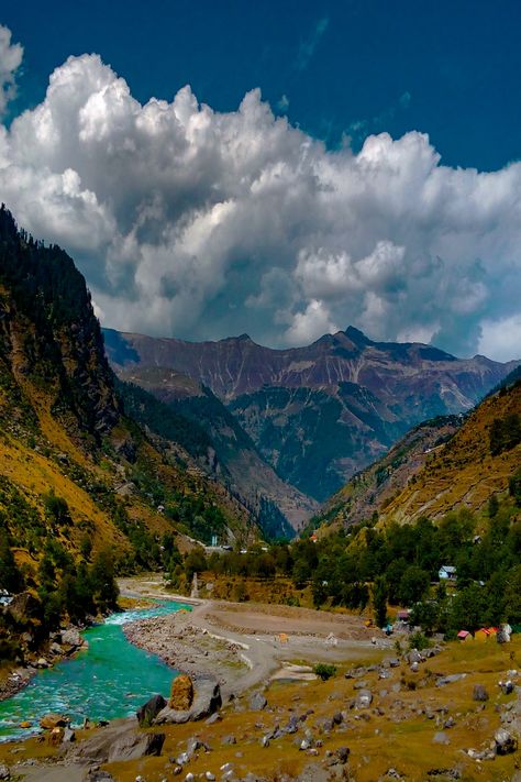 Kaghan Valley, Balakot, #Pakistan Explore Pakistan, Naran Kaghan, Kaghan Valley, Pakistani Culture, Fashion Project, Beautiful Places Nature, Year 2, India Travel, Art File