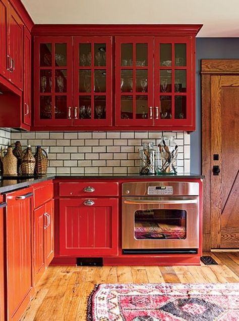 Kitchen 101, Red Kitchen Cabinets, Dapur Rustic, Rustic Italian Home, Laundry Room Colors, Model Dapur, Red Cabinets, Rustic Kitchen Cabinets, Kabinet Dapur