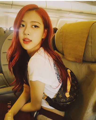 Rosé Red Hair, Blackpink Rosé Instagram, Rosé Ig Update, Rosé Instagram Update, Instagram Roses, Rosé Instagram, Park Chaeyoung, Jennie Lisa, Agust D