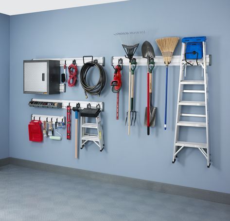 Organized Garage, Garage Organization Tips, Garage Organisation, Garage Organizing, Diy Storage Ideas, Organization Garage, Room Storage Diy, Garage Workshop Organization, Garage Storage Solutions