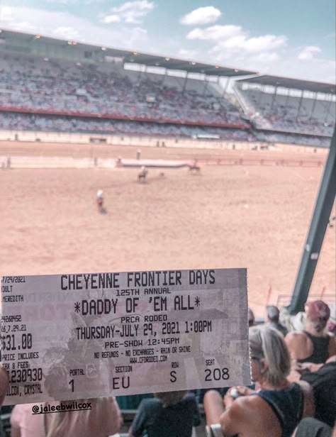 Cheyenne Frontier Days Rodeo, Rodeo Wallpapers, Yeehaw Aesthetic, Dear Rodeo, Rodeo Aesthetic, Cheyenne Frontier Days, Cowboy Photography, Cowgirl Vibes, Country Backgrounds