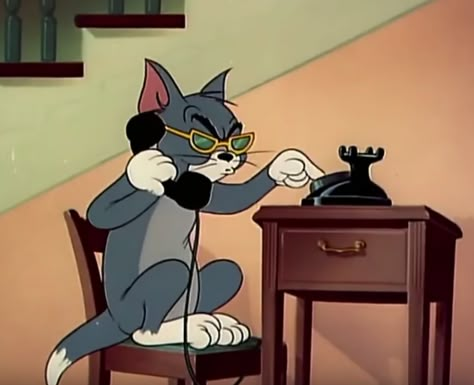 Llamando a la mafia Desenho Tom E Jerry, Tom And Jerry Cartoon, Funny Cartoon Pictures, Images Disney, Cartoon Pictures, Pictures Funny, Cartoon Profile Pictures, Cartoon Memes, Old Cartoons