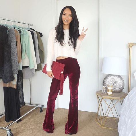 Fuzzy sweater, velour pants, suede clutch, and leather boots! - I think it's Autumn! 🍁🍂 Check out my new lookbook video on #RavenElyseTv featuring Fall outfits from @lulus! #RavenElyseOOTD #LoveLuLus Velvet Bell Bottoms Outfit, Red Velvet Pants Outfit, Velvet Flare Pants Outfit, Velvet Pants Outfit, Raven Elyse, Black Shoes Outfit, Red Velvet Pants, Velvet Bell Bottoms, Bell Bottoms Outfit