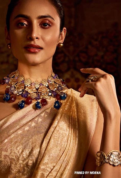 Tarun Tahiliani - India 🇮🇳 Tarun Tahiliani Bridal, Indian Bridal Jewellery, Landscape Model, Tarun Tahiliani, Wedding Ornament, Abstract Portrait, Bridal Jewellery, Indian Bridal, Indian Fashion