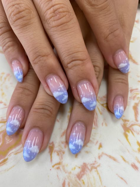 French Tip Cloud Nails, Cloud Star Nails, Cute Cloud Nails, Cloud Nails Gel, Cloud Nails Short, Cloud Design Nails, Nails With Clouds, Clouds And Stars Nails, Cloud And Star Nails