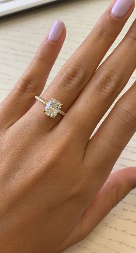 Luxury Wedding Rings For Women, Engagement Ring With Diamonds On Band, Engagement Rings Cuts, Square Rings Engagement, Good Engagement Rings, Wedding Rings Engagement Gold, Classy Engagement Rings, Simple Wedding Rings Unique, Bride Wedding Ring