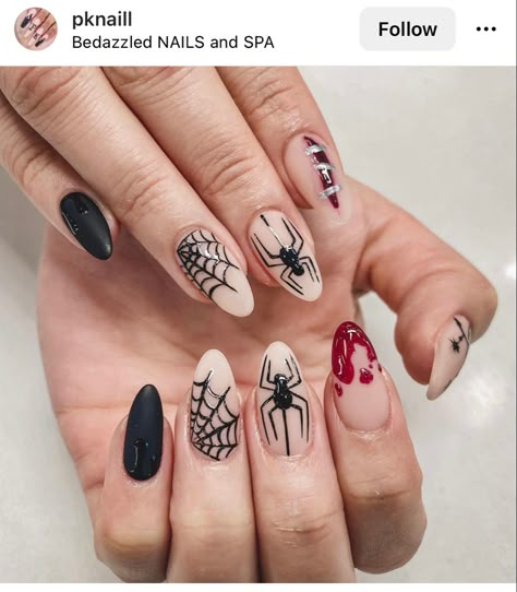 Spidey Nails, Halloween Nails Easy, Halloween Press On Nails, Short Fake Nails, October Nails, Spider Webs, Halloween Nail Designs, Halloween Nail, Halloween Nail Art