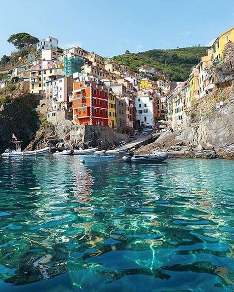 Want to see beautiful vacation places?😍🌍 Follow m Cinque Terre Italy, Beautiful Vacations, Nice Place, Summer Destinations, Clipuri Video, Visit Italy, Vacation Places, Beautiful Places To Travel, Travel Inspo