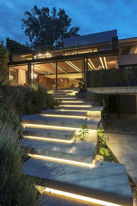 A collection of outdoor step lighting installations including stairs lighting for beauty, safety, ideas for lighting your outdoors steps [LEARN MORE] Stairs Lighting, Outside Stairs, Landscape Stairs, Bloxburg Modern, Garden Stairs, Exterior Stairs, Outdoor Steps, Exterior Bloxburg, Exterior Modern