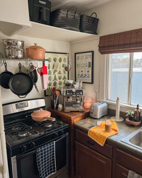 Step inside our home as we transition into fall 🌤️🍂☕️😊💕💀 Small Apartment Cozy Decor, Kitchenette Aesthetic, 3 Story Townhouse Interior Design, Ny Apartment Small, Small Kitchen Cozy, First Home With Boyfriend, Apartment Kitchen Ideas Rental, Small Apartment Kitchen Ideas Layout, New York Small Apartment