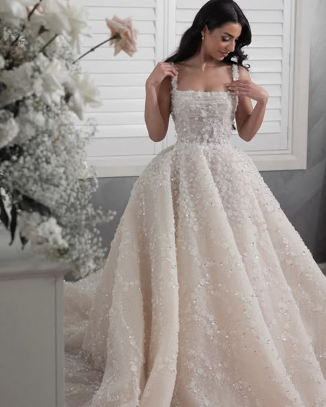 Pearl Ball Gown Wedding Dress, Steven Khalil Bridal, Square Neck Ball Gown Wedding Dress, Steven Khalil Wedding Dress, Italy Wedding Dress, Ian Stuart, Steven Khalil, Trendy Date Night Outfit, Date Night Outfit Ideas