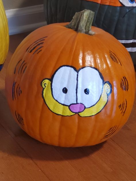 Weird Pumpkin Painting Ideas, Silly Pumpkin Painting Ideas, Elvis Pumpkin Decorating, Garfield Pumpkin Painting, Funny Pumpkin Painting Ideas Hilarious, Funny Pumpkin Ideas, Pumpkin Painting Funny, Funny Pumpkin Painting, Garfield Pumpkin