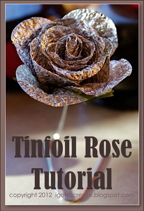 Amazing what you can do with aluminum foil! Lots of tutorials & projects at this site. Tin Projects, Aluminum Foil Crafts, Aluminum Foil Art, Tin Flowers, Fleurs Diy, Aluminum Art, Metal Embossing, Rose Tutorial, Flower Diy