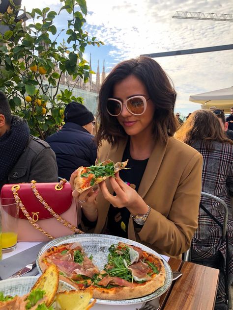 Lucy Mecklenburgh on Twitter: "New arrivals @lucys_boutique 🧡… " Lucy Mecklenburgh, Week Inspiration, Not Losing Weight, Long Bobs, Hair Pics, Counting Calories, Uni Outfits, Calorie Deficit, Hair Bob