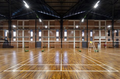 Gallery of Estuari Sport Complex / archicentre - 4 Indoor Badminton Court, Sports Centre, Badminton Court, Sports Complex, Badminton, Gym, Architecture, Photo And Video, Media