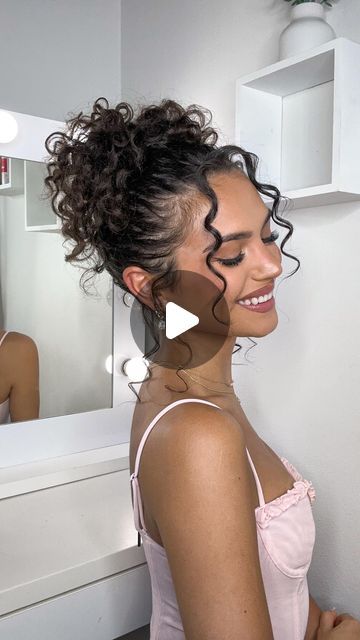 Olivia 🧡 Curls, Beauty, Fashion on Instagram: "My current go-to curly bun 💕 follow for more curly hair inspo . . . #curls #curlyhair #curlygirl #curlybun #hairstyle #ideas #inspo #tutorial #updo #messybun" Easy Curly Hair Bun Styles, Hairstyles For Prom For Curly Hair, Curly Updo Diy, Everyday Hair Styling, Wedding Hair Up Curly, Summer Hair For Curly Hair, Messy Bun Curly Hairstyles, Curly Hair Bun Updo, Hair Bun For Curly Hair