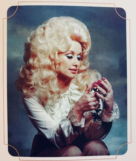 Dolly Parton Pictures, Thelma Louise, Amy Lee, Paris Texas, Hello Dolly, Dolly Parton, New Yorker, Marilyn Monroe, Country Music