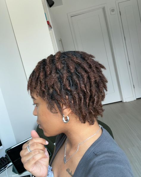 just me, my locs, & that piece of lint that I can’t get🤭 4 months in, forever long to go (fr this time). here are a few loc tips: 1. don’t compare what you see on here to what your locs are. -inspo, yes. Expectation, no. 2. find a routine that works for you. -this may require some trial and error. My hair hates rose water but loves aloe vera water. had to learn that by doing. 3. appreciate the journey. -the starter loc phase is rough, I won’t lie. but looking back & seeing what your hai... Loc Phase, Loc Tips, Aloe Vera Water, Starter Locs, Trial And Error, 4 Months, Rose Water, What You See, My Hair