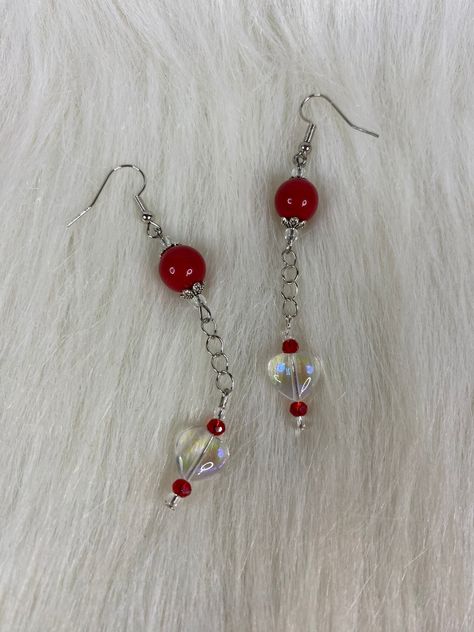 Homemade Earrings Ideas, Simple Bead Earrings, Stylish Jewelry Accessories, Red Bead Earrings, Clear Heart, Simple Silver Jewelry, Diy Jewelry Unique, Fancy Jewellery Designs, Clear Beads