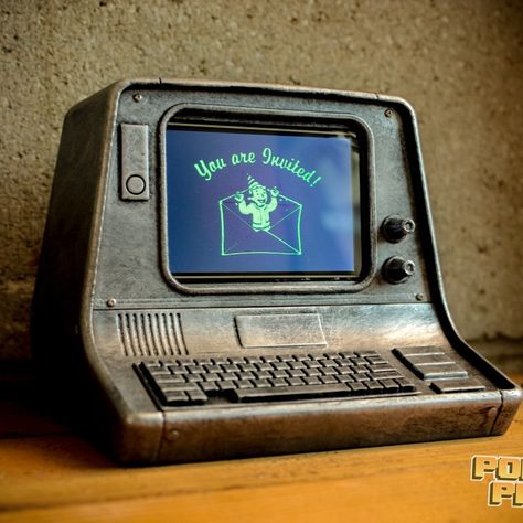 Fallout 4 terminal 3d-printable raspberry pi case Fallout Props, Computer Terminal, Craft Closet, Custom Computer, Raspberry Pi Projects, Retro Gadgets, Pi Projects, Fallout New Vegas, Old Computers