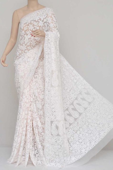 White Saree Wedding, Lucknowi Chikankari Saree, Dupatta Styling, White Sari, Onam Outfits, New Dress Pattern, Off White Saree, Chicken Kari, Hair Style On Saree